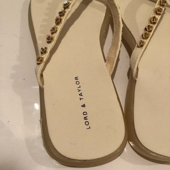 Lord & Taylor Flip Flops - Picture 3 of 7